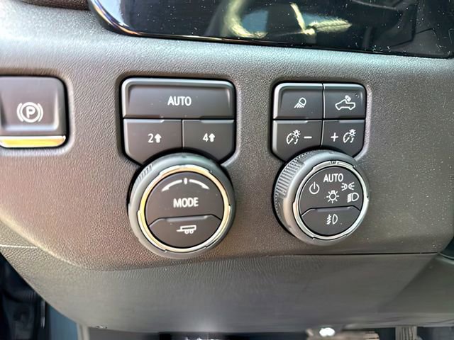 Used 2025 Chevrolet Silverado 1500 LTZ w/ LTZ Premium Package AWD/4WD image 21
