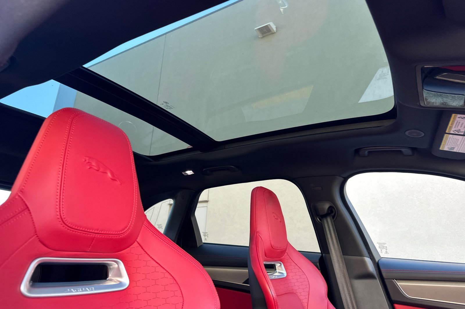 Used 2025 Jaguar F-PACE R-Dynamic S image 18