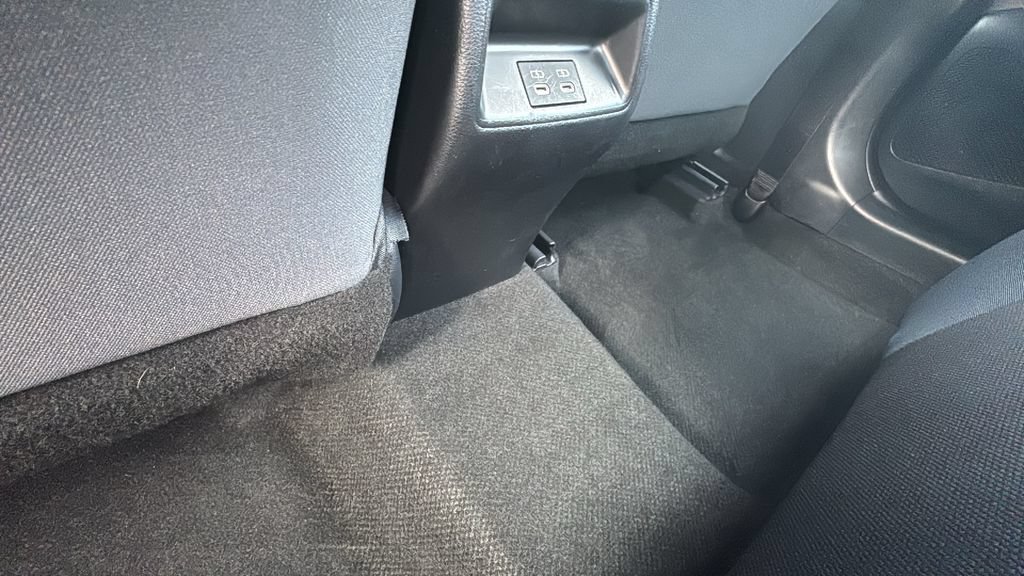 Used 2025 Toyota Corolla SE FWD image 26