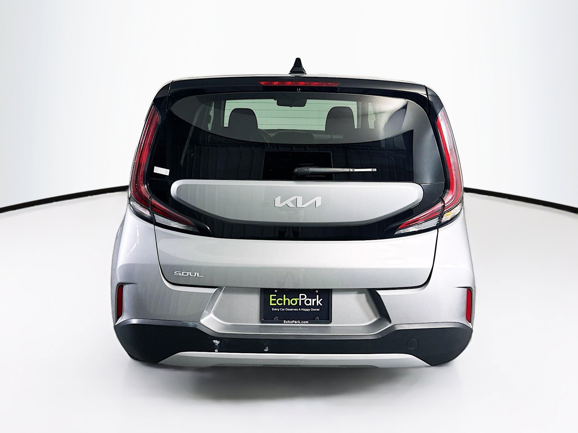 Used 2025 Kia Soul LX w/ LX Technology Package FWD image 7