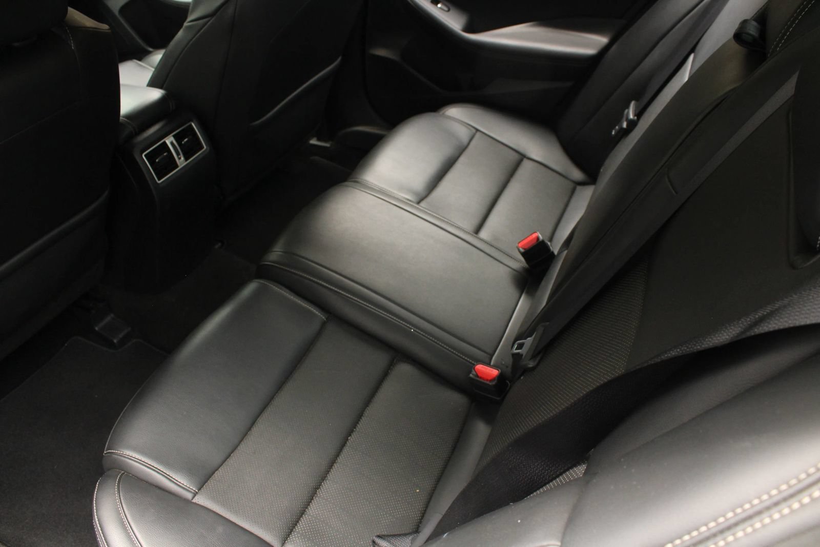 Used 2019 Nissan Maxima 3.5 SV w/ Floor Mat Group FWD image 19
