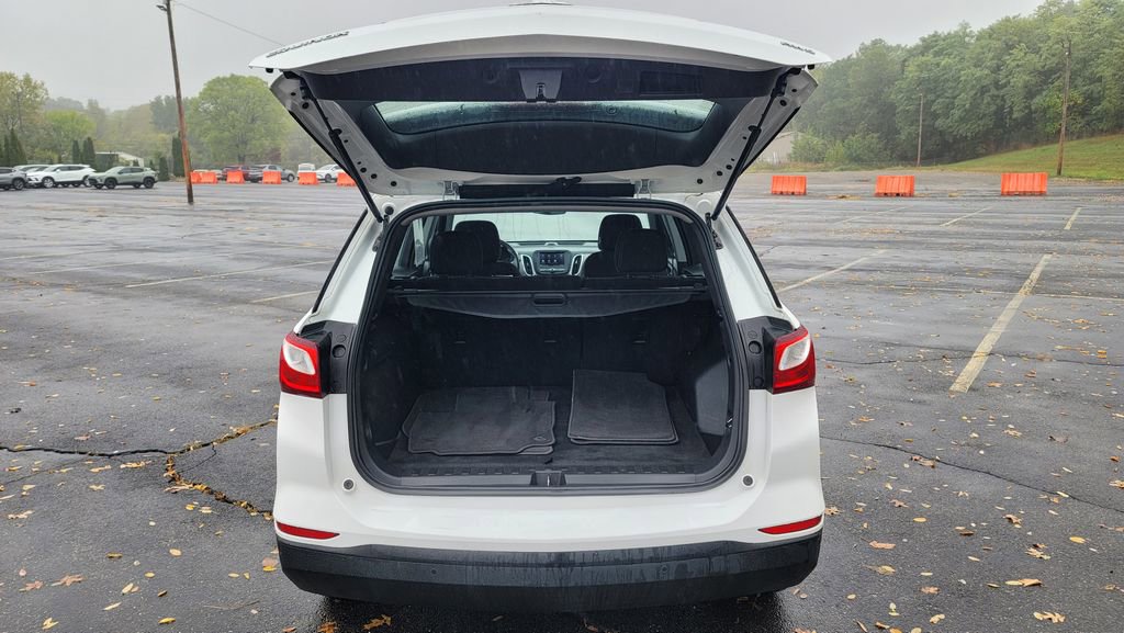 Used 2021 Chevrolet Equinox LS image 11