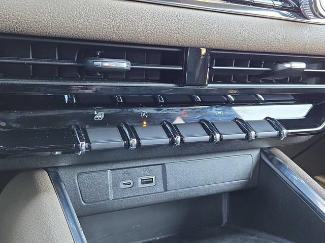 Used 2023 GMC Canyon Denali AWD/4WD image 14