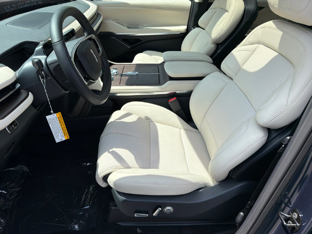 New 2027 Lincoln Navigator L Reserve AWD/4WD image 10