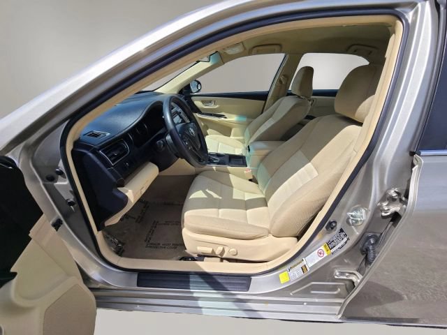 Used 2016 Toyota Camry LE FWD image 9