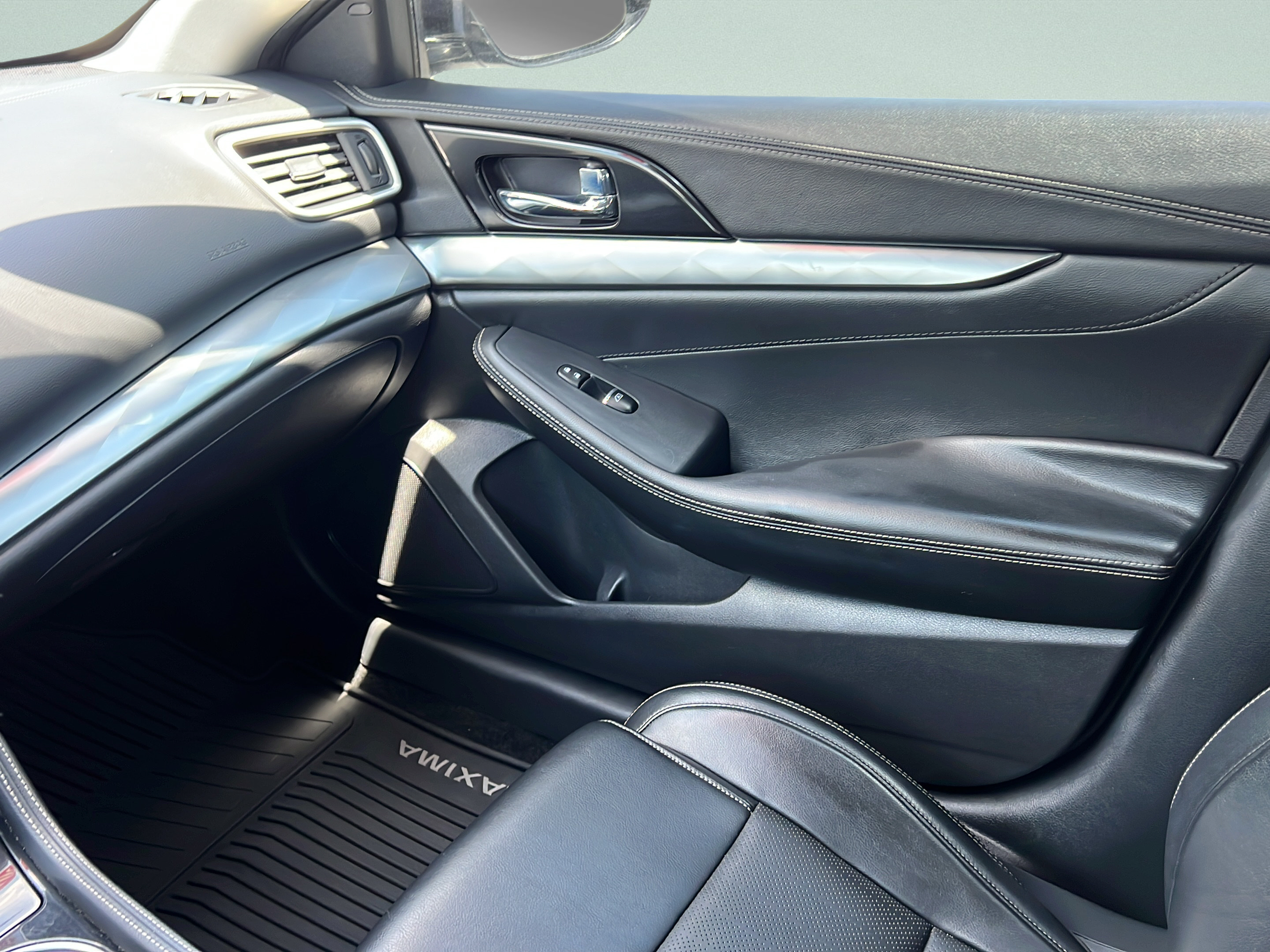 Used 2019 Nissan Maxima 3.5 SV w/ Floor Mat Group FWD image 12