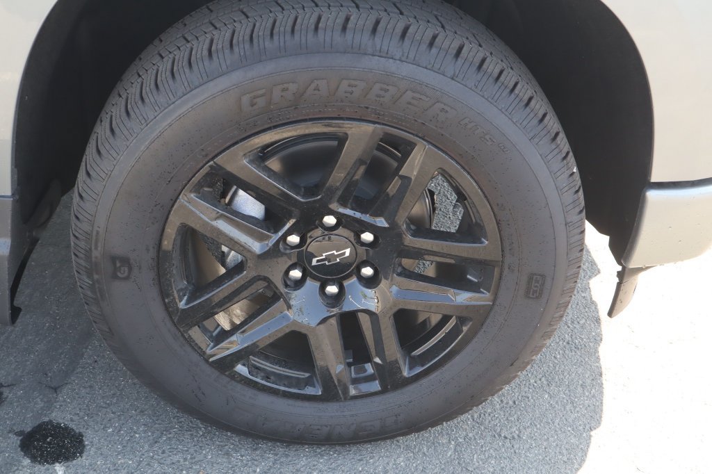 New 2026 Chevrolet Silverado 1500 Custom w/ LPO, Dark Essentials Package RWD image 10