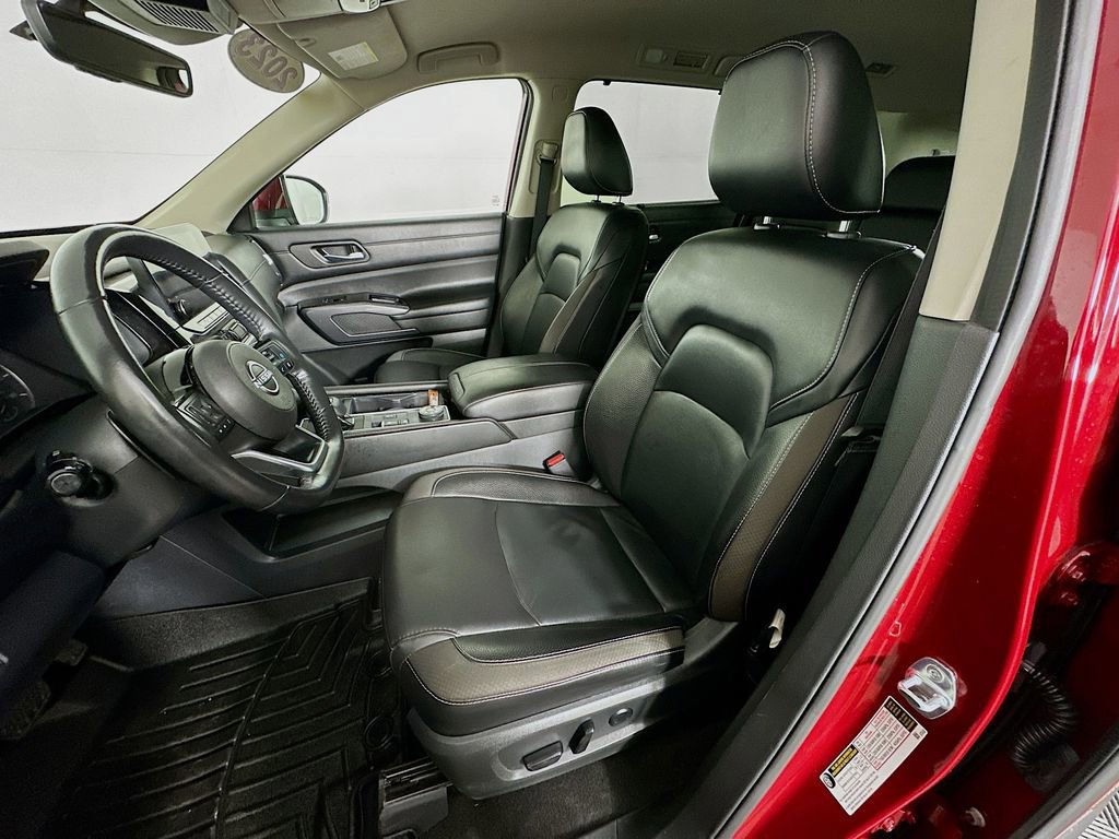 Used 2023 Nissan Pathfinder SL AWD/4WD image 29