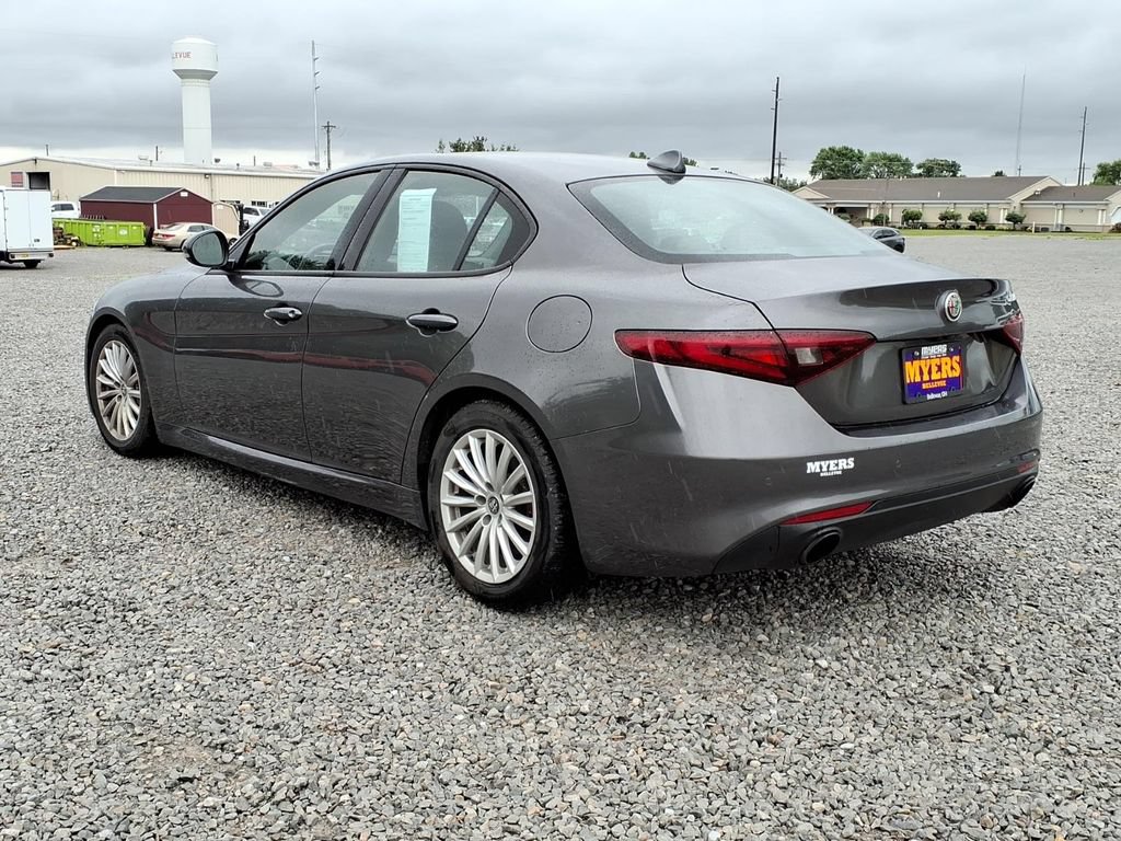 Used 2023 Alfa Romeo Giulia Sprint RWD image 9
