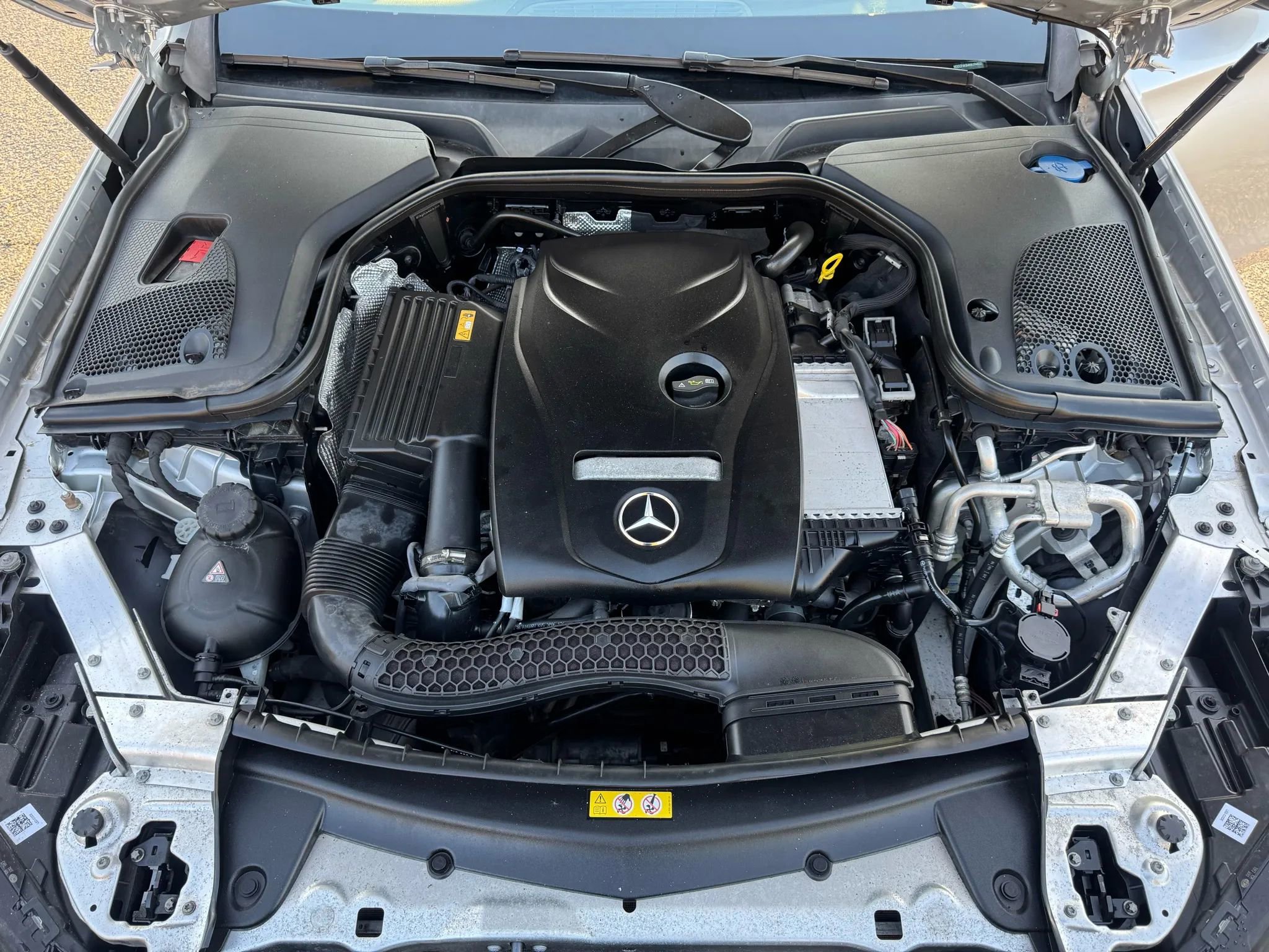 Used 2017 Mercedes-Benz E 300 4MATIC image 25