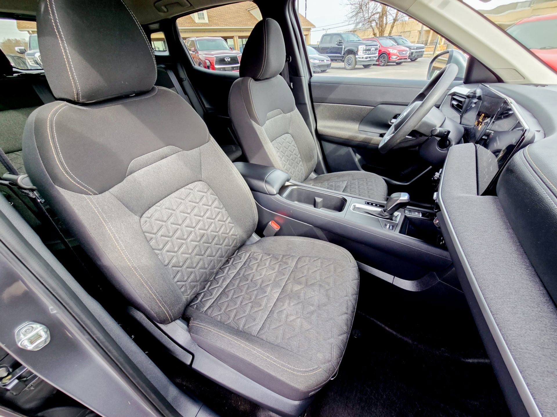 Used 2025 Nissan Kicks SV image 26