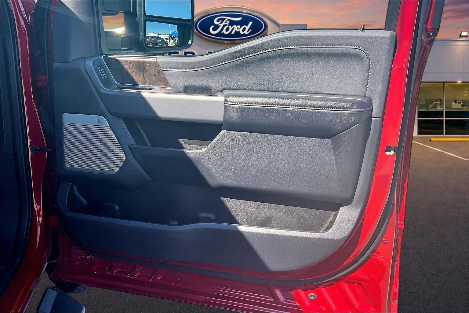 Used 2023 Ford F250 Lariat w/ Lariat Ultimate Package AWD/4WD image 25