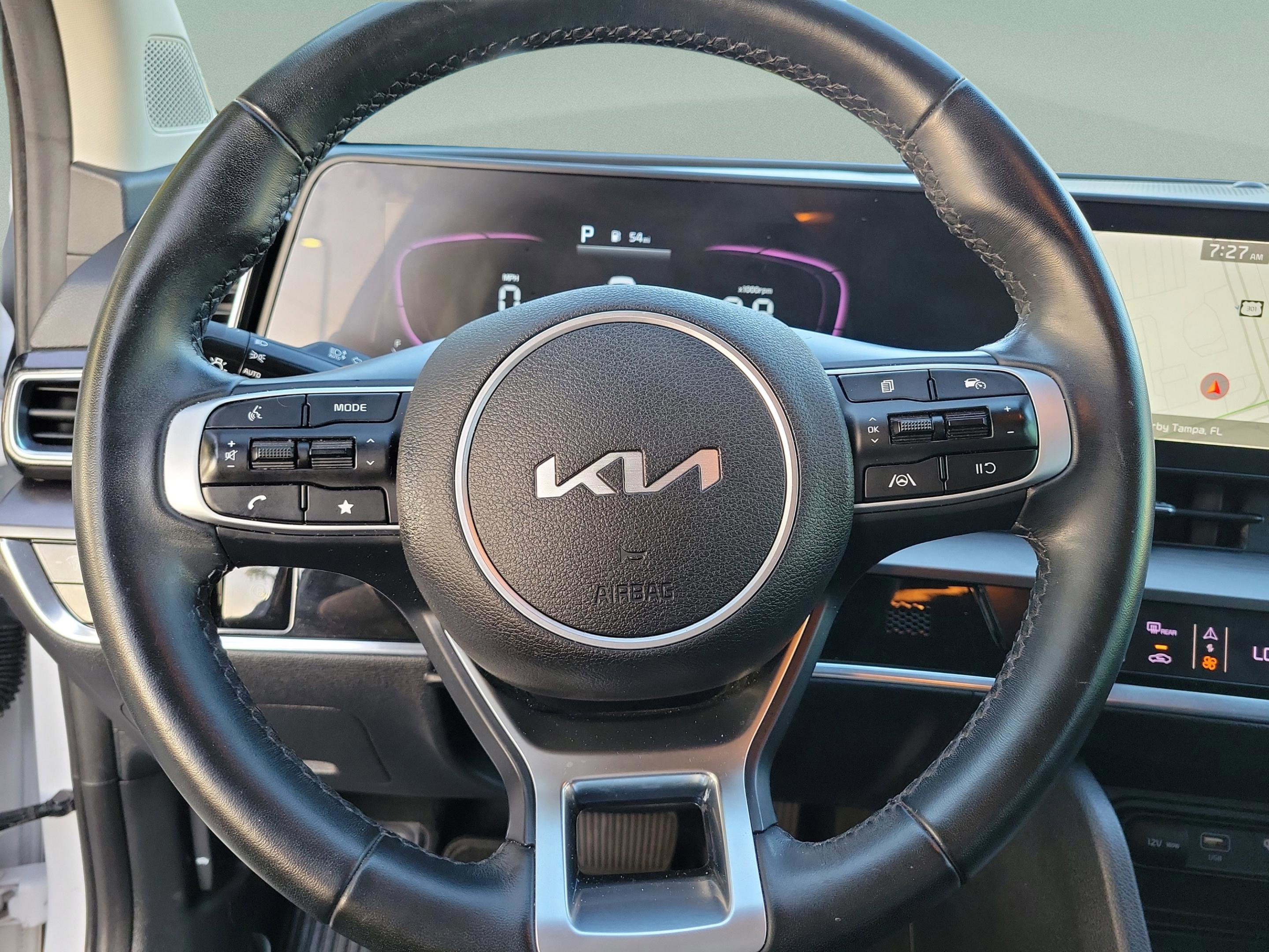 Certified 2023 Kia Sportage EX FWD image 18