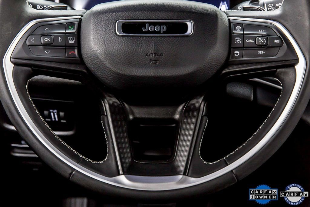 Used 2024 Jeep Grand Cherokee Laredo image 27