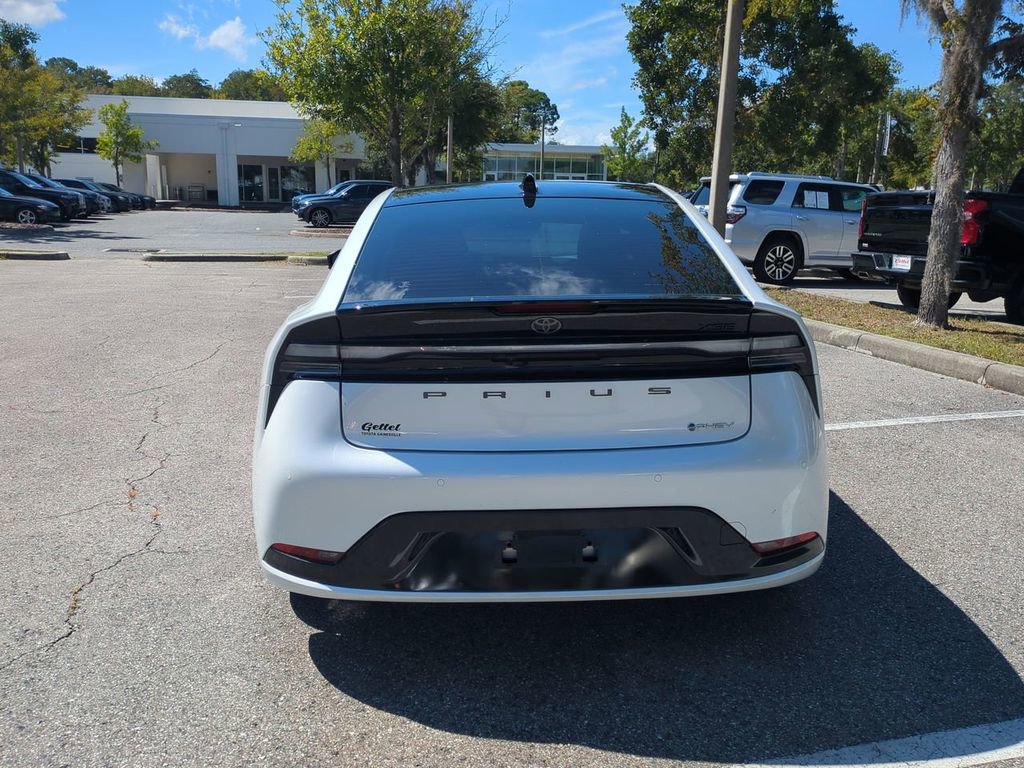 New 2026 Toyota Prius Plug-In Hybrid image 6