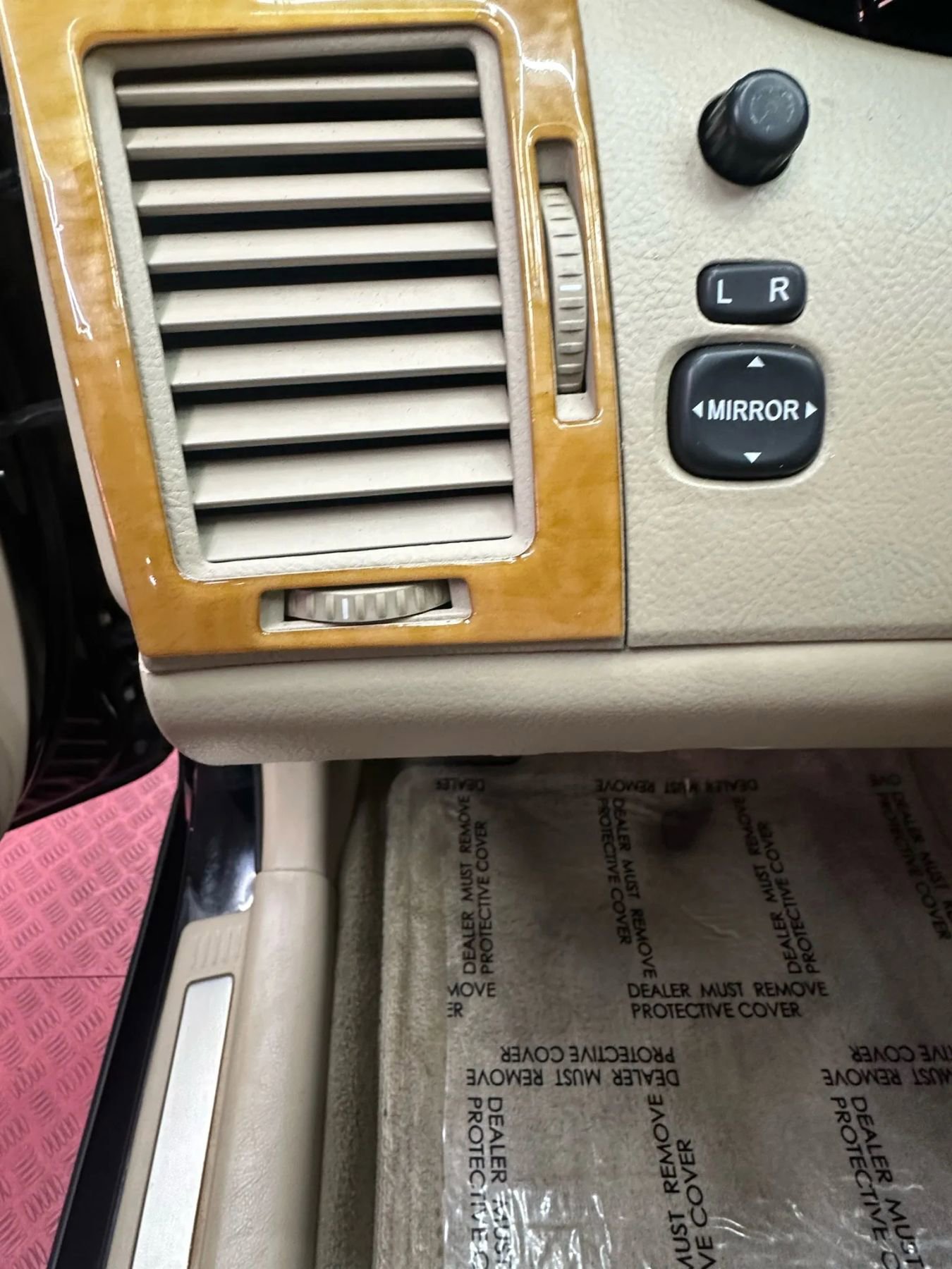 Used 2006 Toyota Avalon XLS image 10