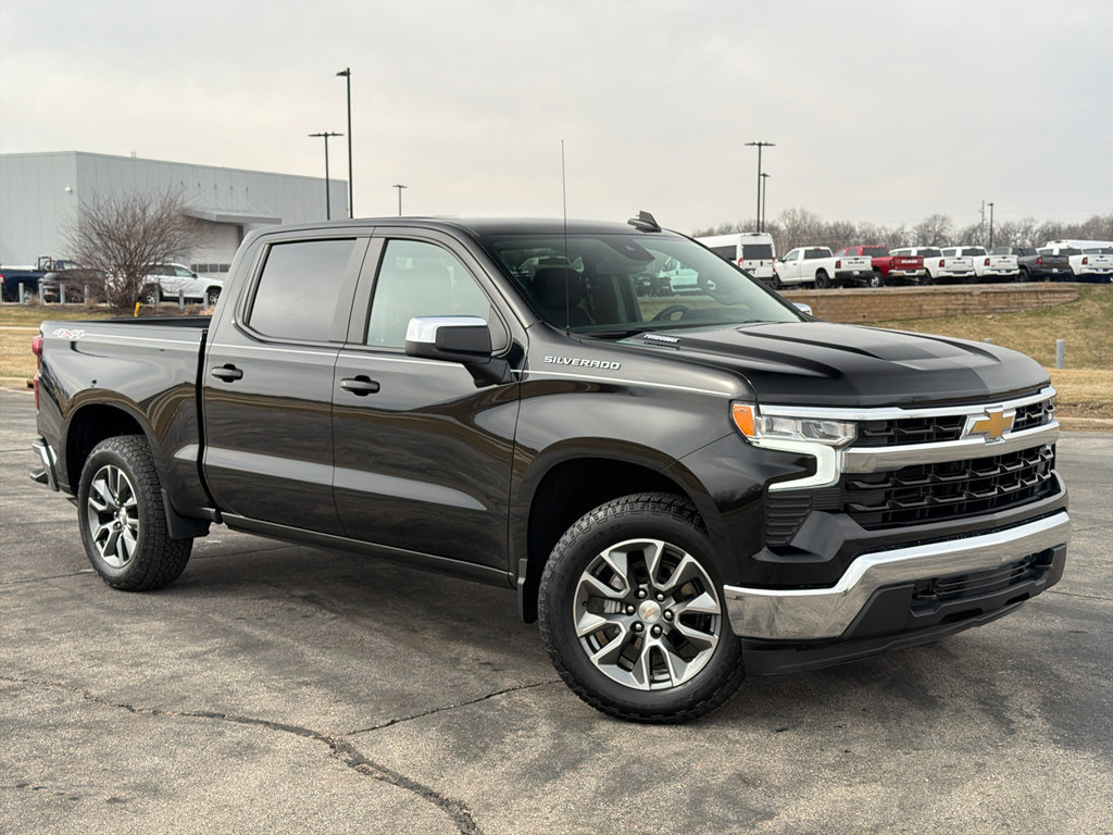 Used 2024 Chevrolet Silverado 1500 LT image 5
