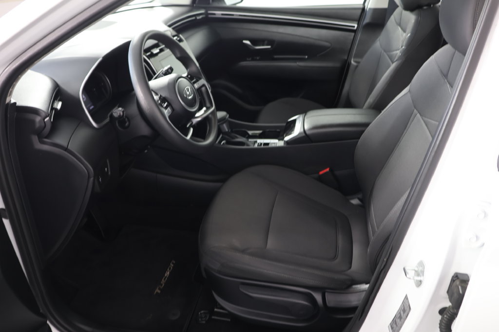 Used 2024 Hyundai Tucson SE AWD/4WD image 16
