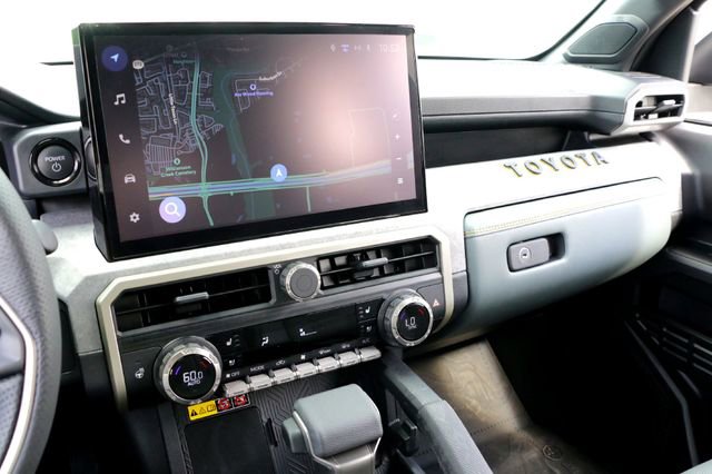 Used 2025 Toyota Tacoma 4x4 Double Cab Hybrid image 16