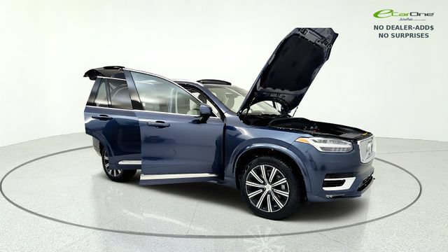 Used 2024 Volvo XC90 B5 Core AWD/4WD image 11