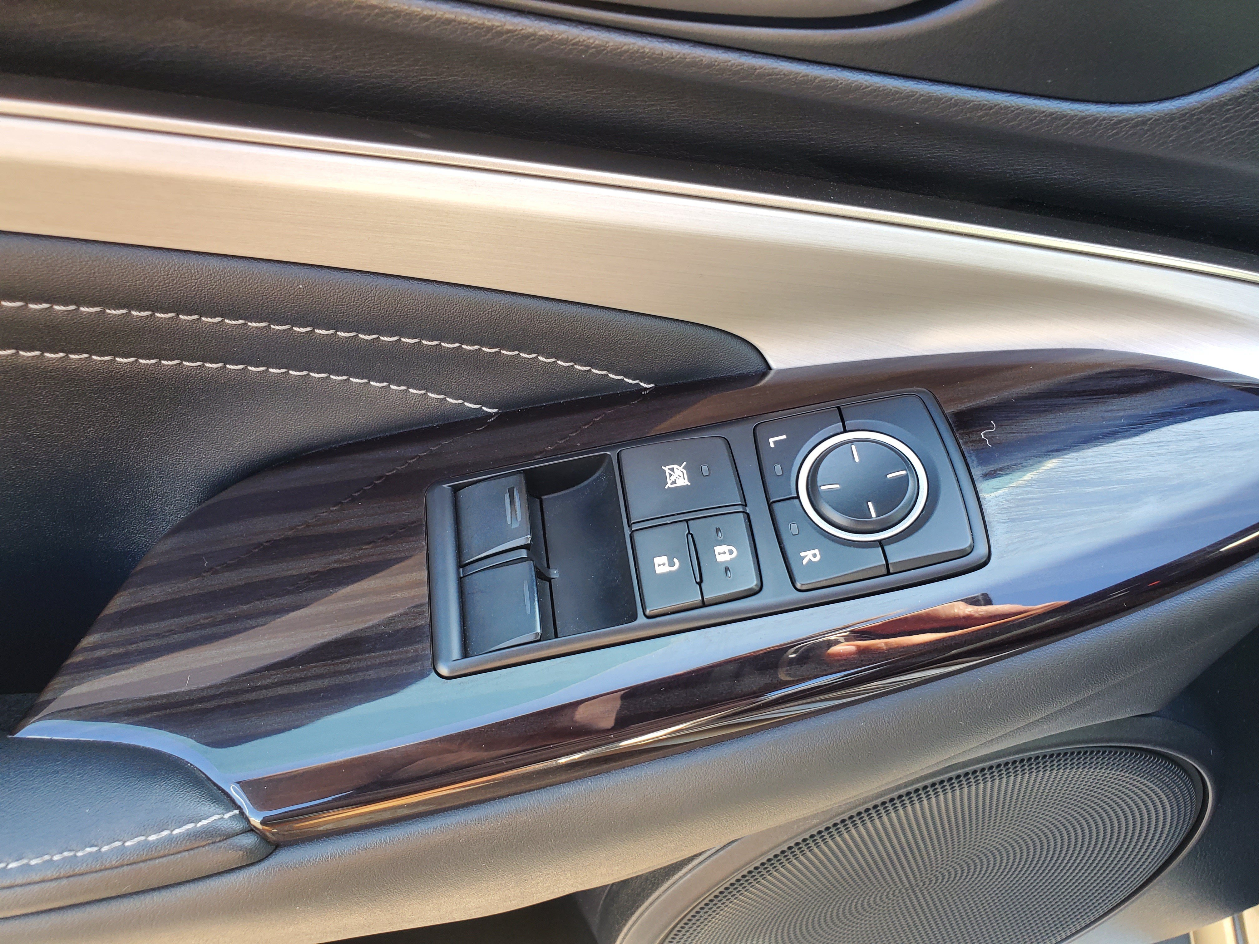 Used 2015 Lexus RC 350 AWD w/ Navigation System Package image 27