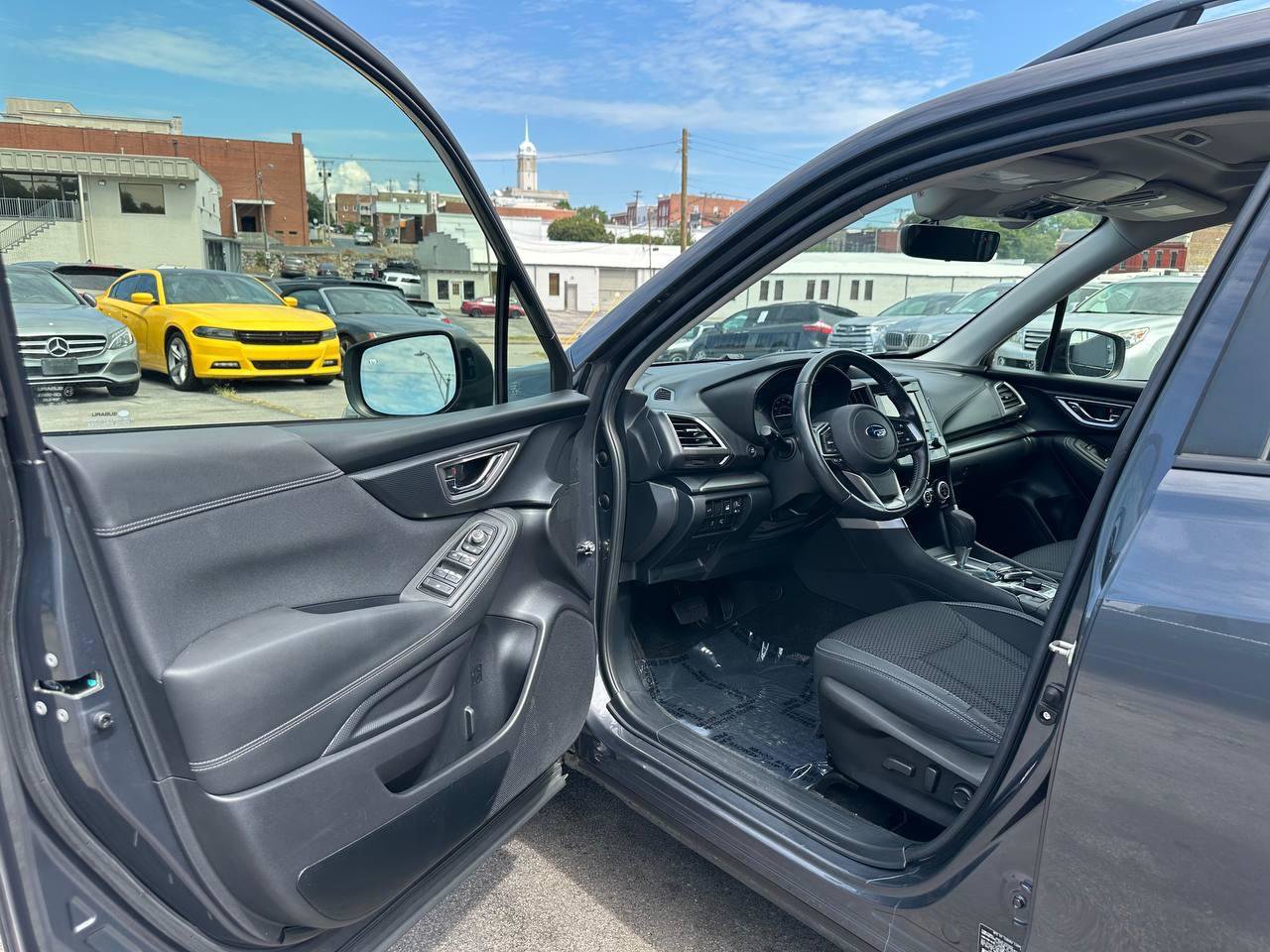 Used 2020 Subaru Forester Premium AWD/4WD image 13