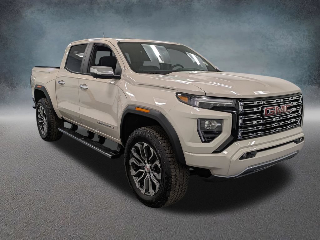 Used 2026 GMC Canyon Denali AWD/4WD image 3