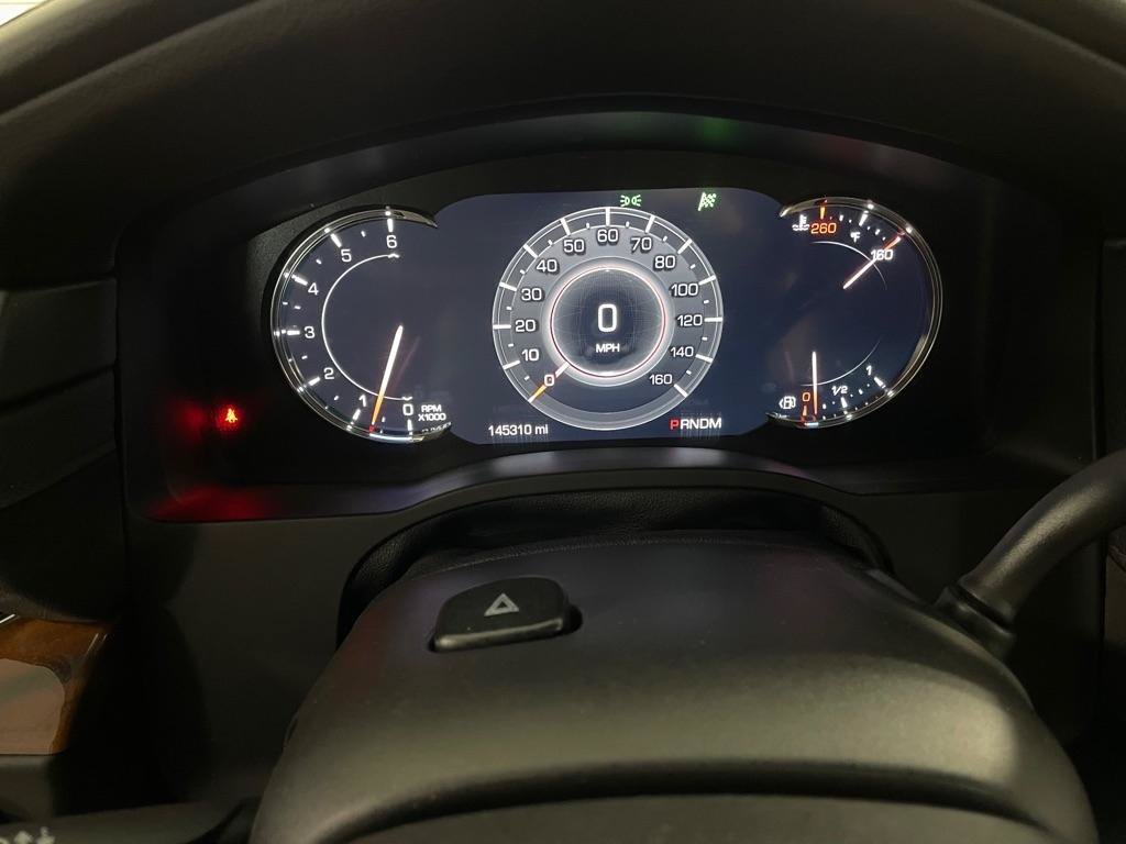 Used 2016 Cadillac Escalade ESV Luxury AWD/4WD image 29