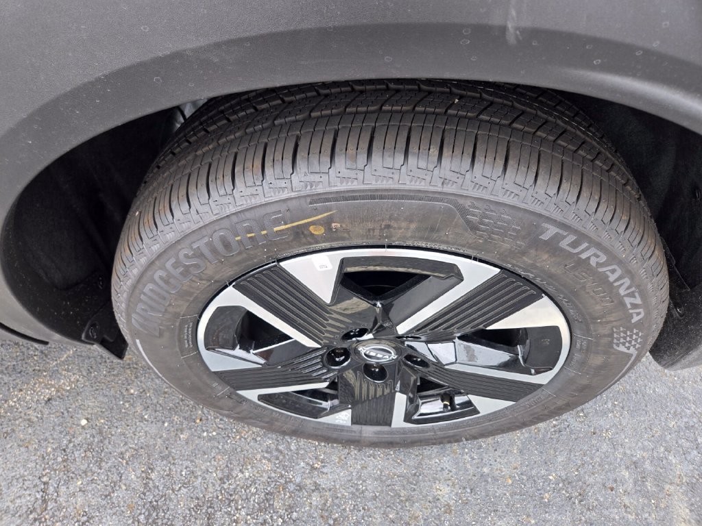 New 2027 Nissan Kicks SV FWD image 7