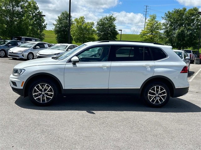 Used 2020 Volkswagen Tiguan SE w/ Panoramic Sunroof Package image 7