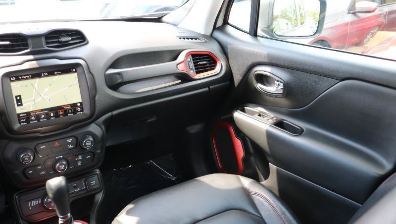 Used 2021 Jeep Renegade Trailhawk AWD/4WD image 24