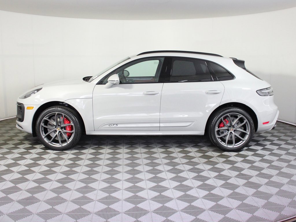 New 2026 Porsche Macan GTS image 2