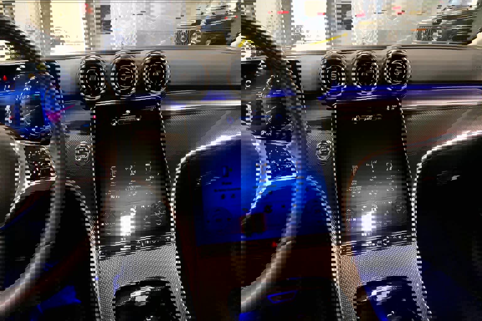 Used 2023 Mercedes-Benz C 300 Sedan image 6