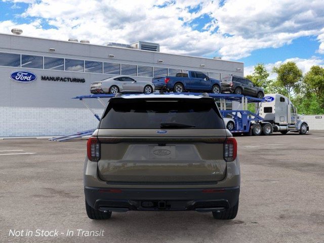 New 2026 Ford Explorer ST-Line w/ ST-Line Street Pack AWD/4WD image 5