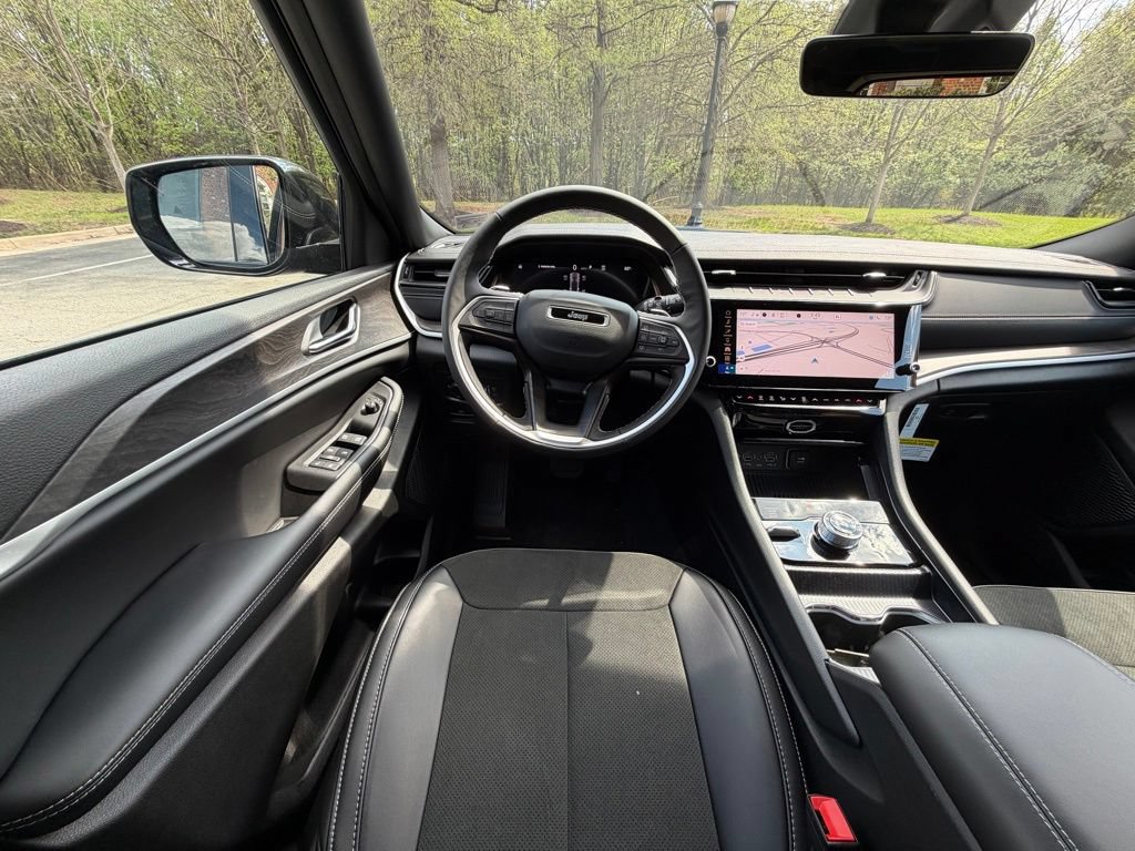 New 2026 Jeep Grand Cherokee Altitude AWD/4WD image 12