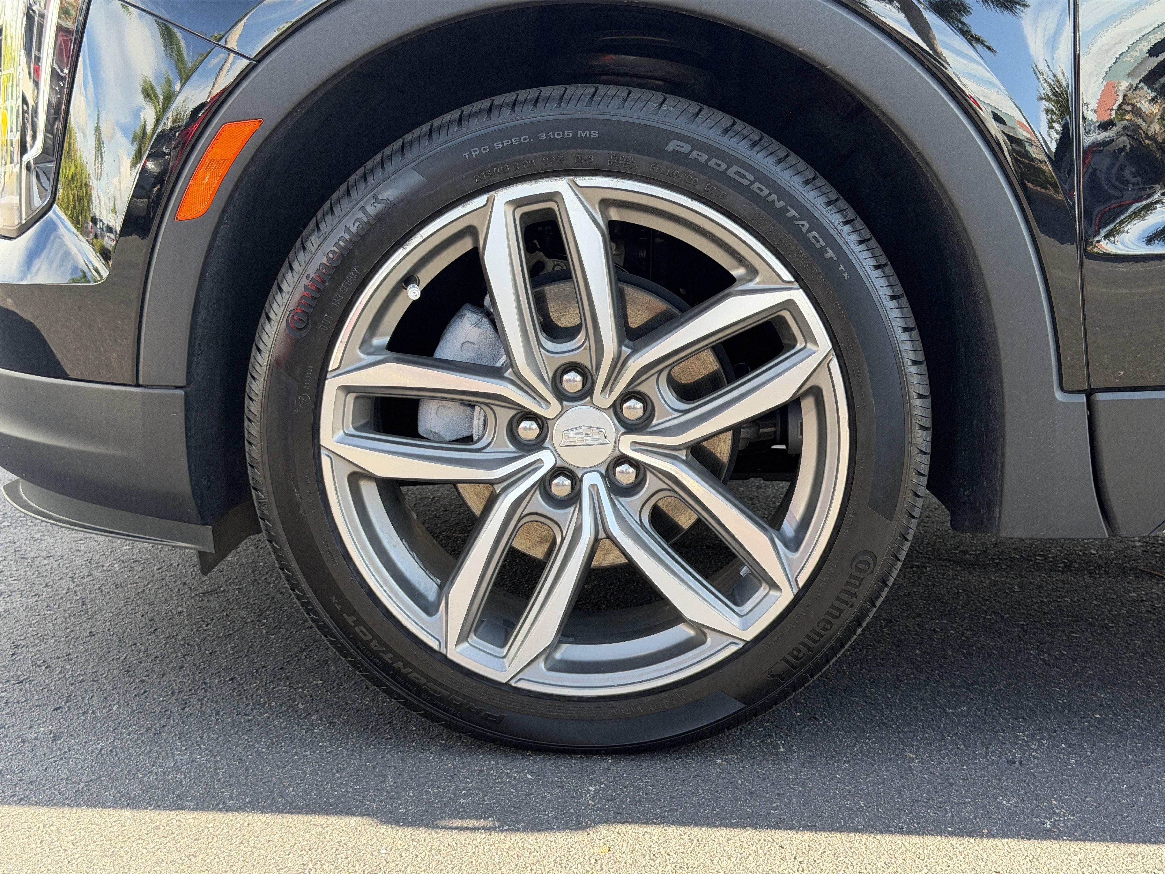 Certified 2023 Cadillac XT4 Sport FWD image 37