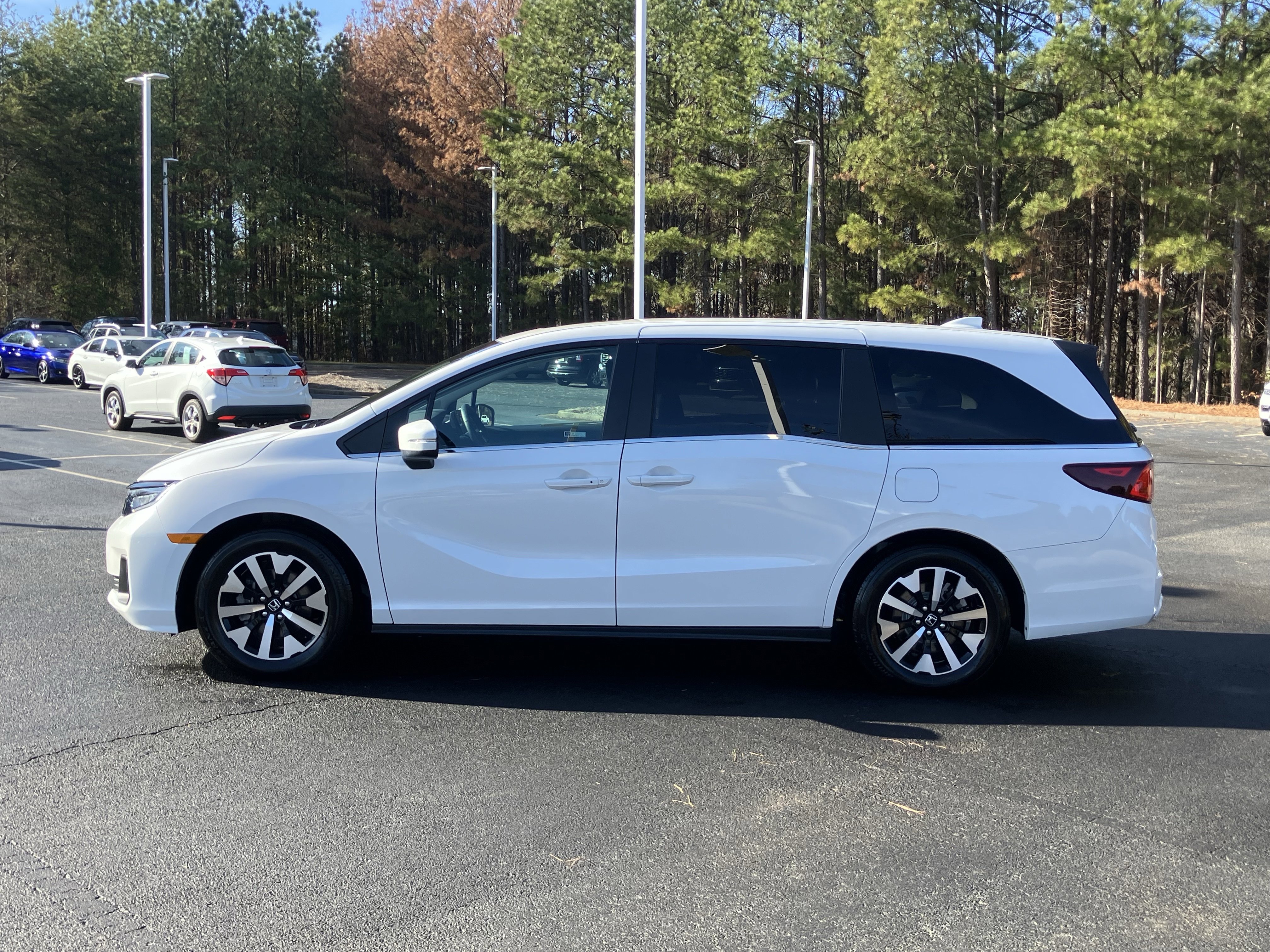 Used 2025 Honda Odyssey EX-L image 7