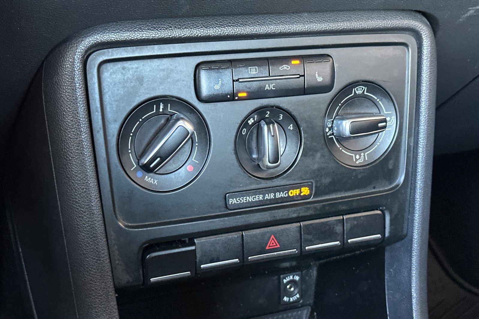 Used 2013 Volkswagen Beetle Turbo image 18