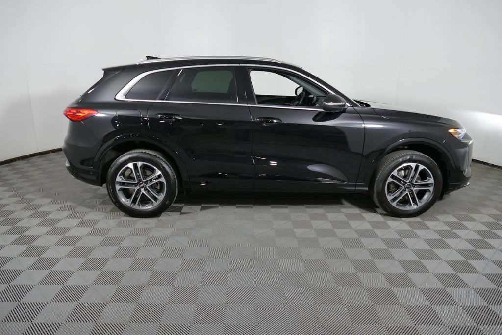 Certified 2025 Audi Q5 Premium w/ Convenience Package AWD/4WD image 2