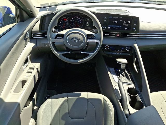 Certified 2023 Hyundai Elantra SEL w/ Preferred Accessory Package FWD image 11