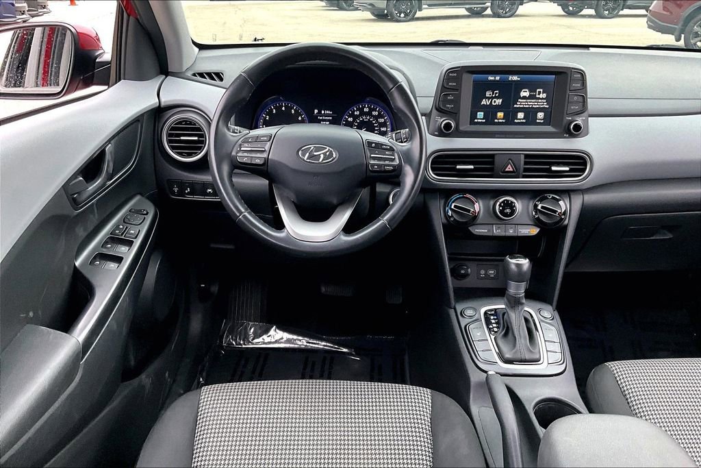 Used 2020 Hyundai Kona SEL w/ Cargo Package image 17