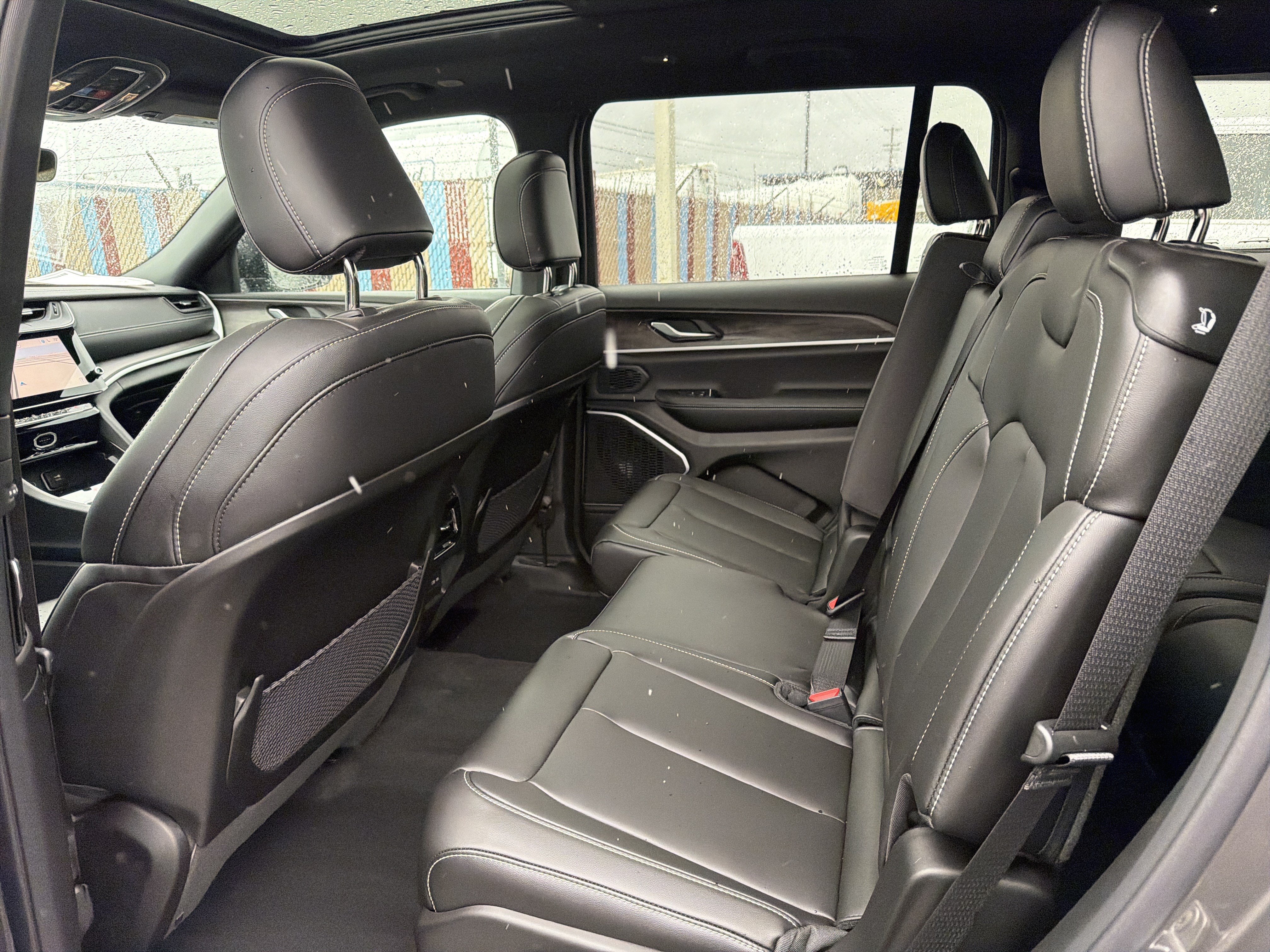 New 2026 Jeep Grand Cherokee L Limited w/ Limited Altitude Package AWD/4WD image 11