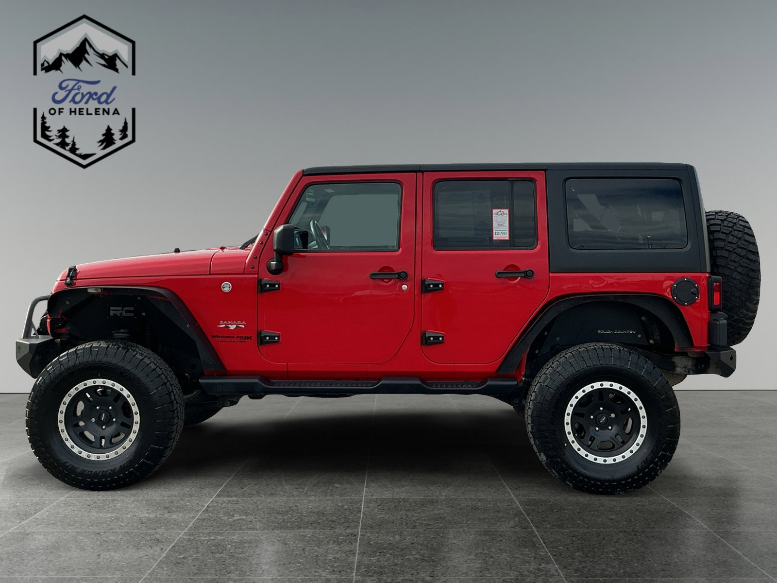 Used 2018 Jeep Wrangler Unlimited Sahara w/ Connectivity Group image 2