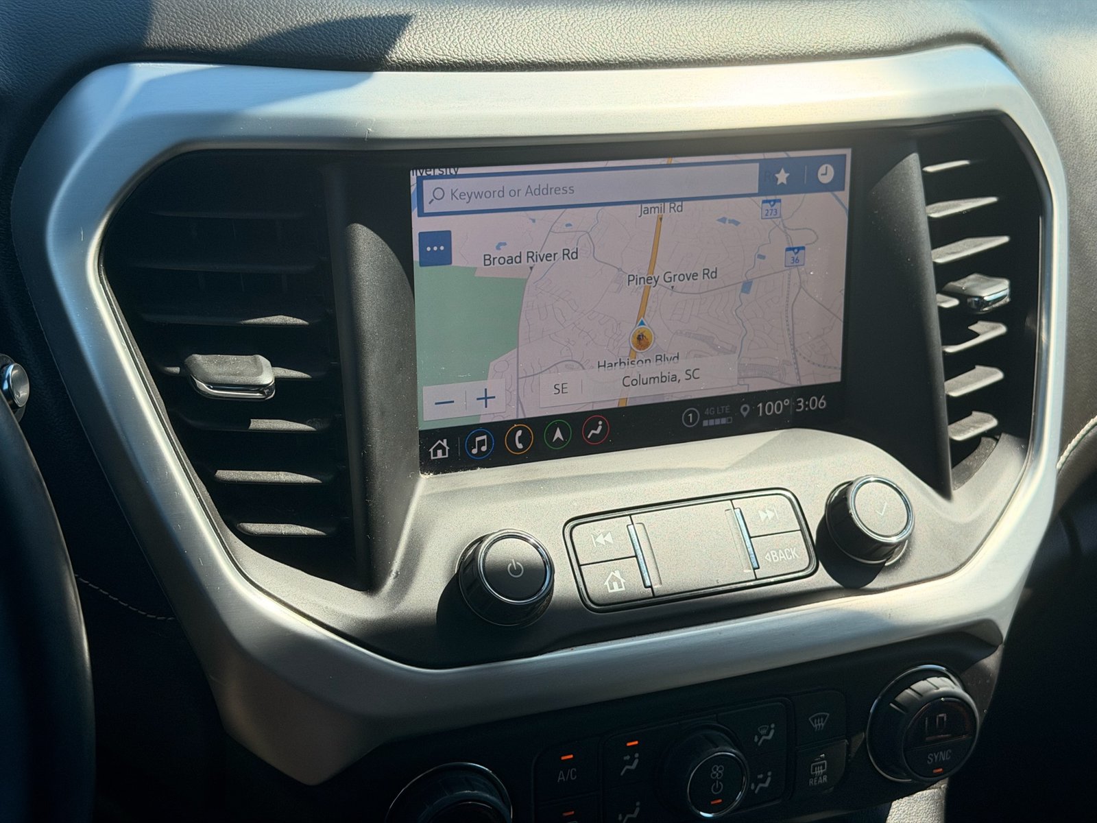 Used 2023 GMC Acadia SLT FWD image 24