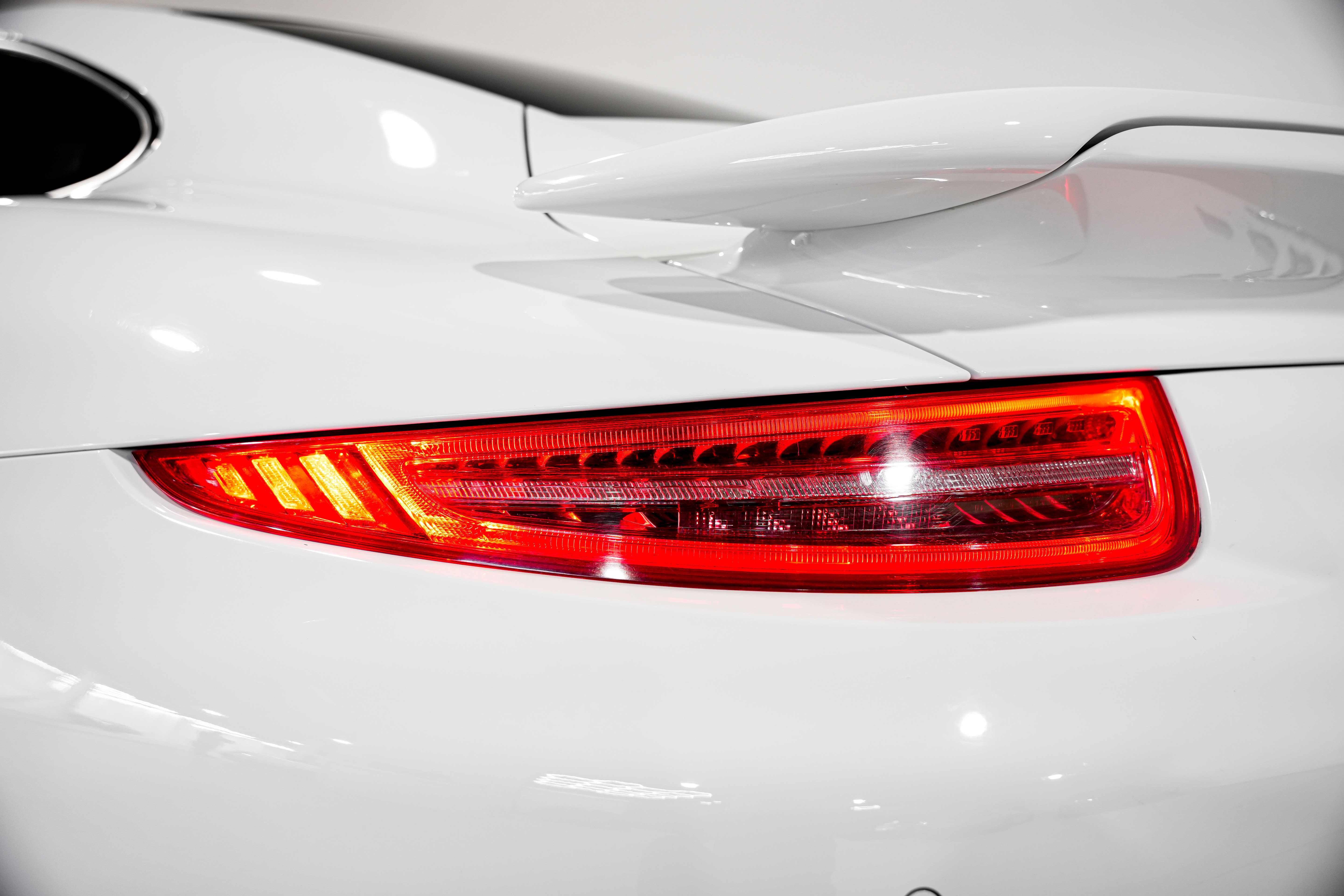 Used 2016 Porsche 911 Turbo S image 34