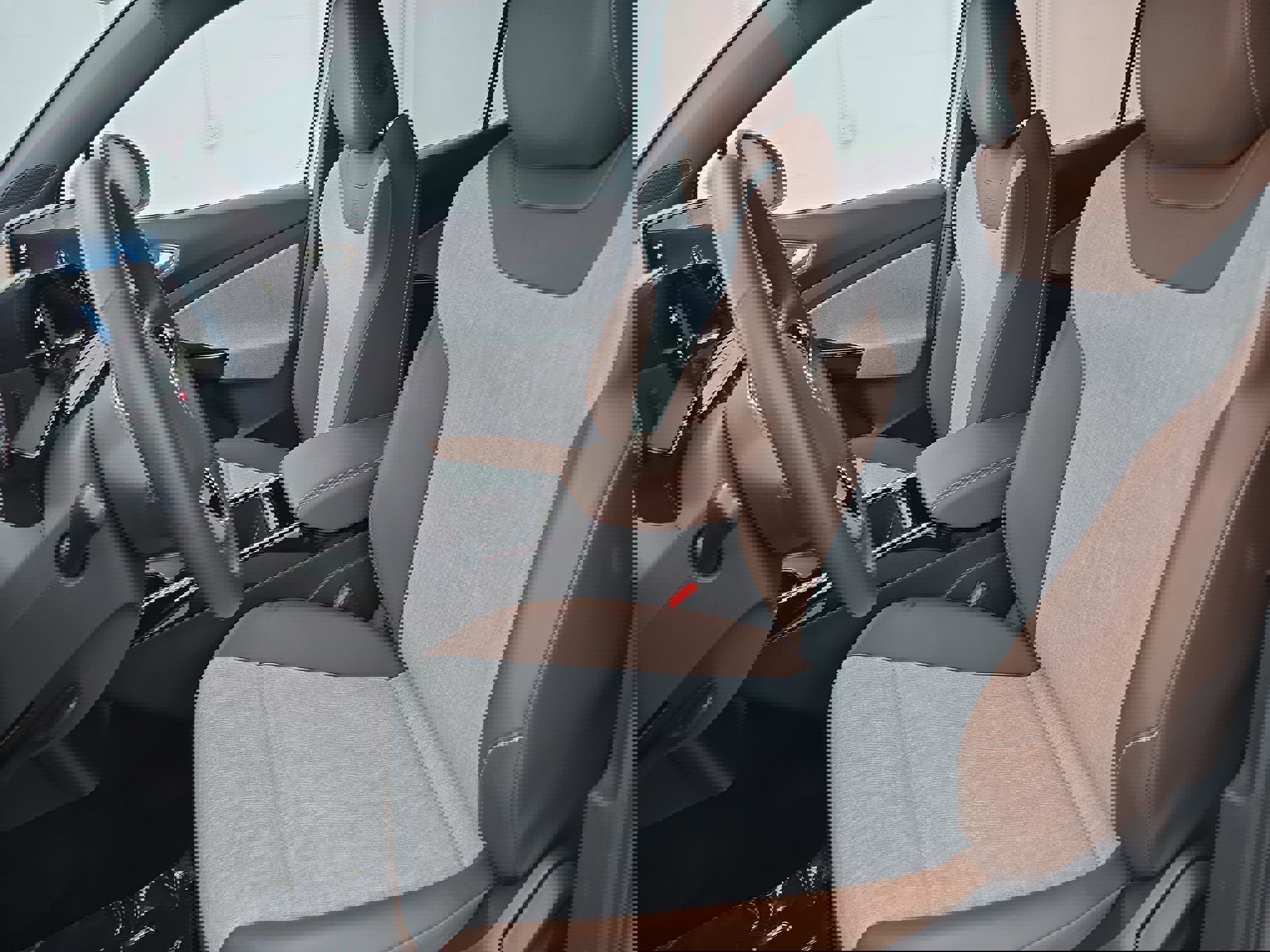 Used 2024 Volkswagen ID.4 2WD image 14