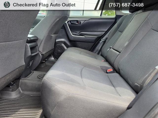 Used 2021 Toyota RAV4 LE AWD/4WD image 37