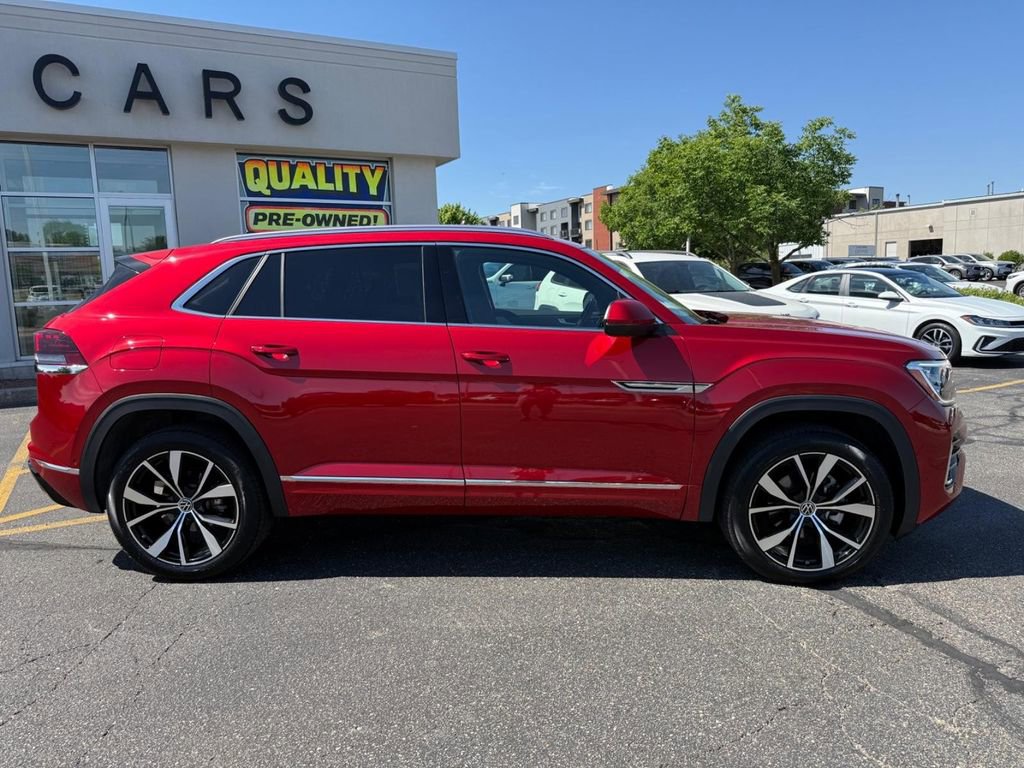 Certified 2025 Volkswagen Atlas Cross Sport SEL Premium R-Line AWD/4WD image 2