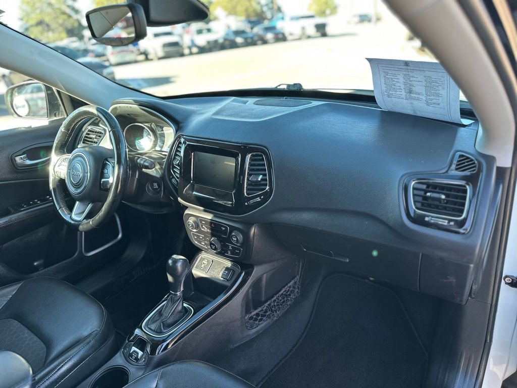 Used 2018 Jeep Compass Altitude w/ Popular Equipment Group image 16