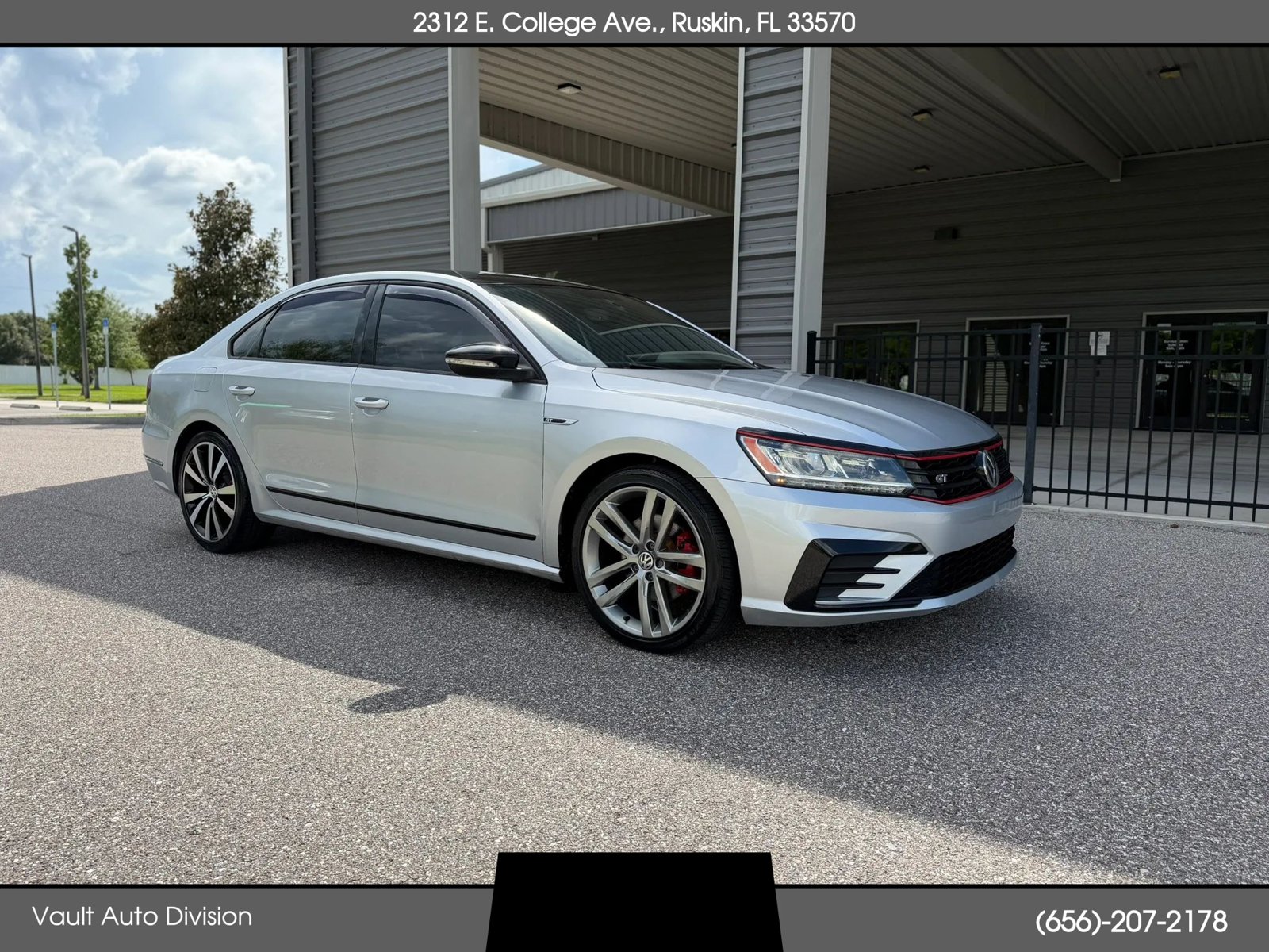 Used 2018 Volkswagen Passat 3.6 FWD image 1